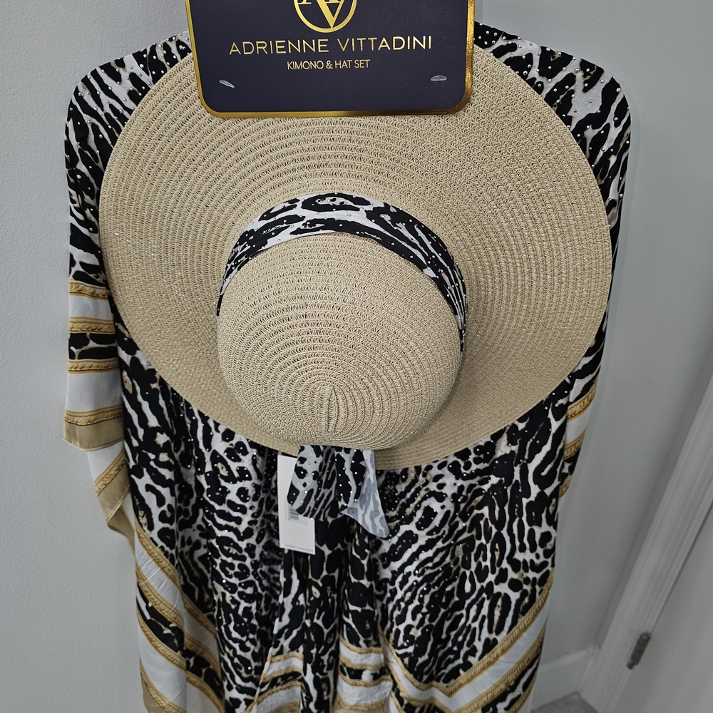 Adrienne Vittadini Kimono and Hat Set